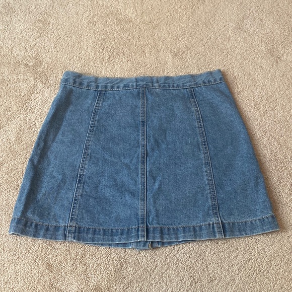 FOREVER 21 Denim Skirt - Picture 2 of 3